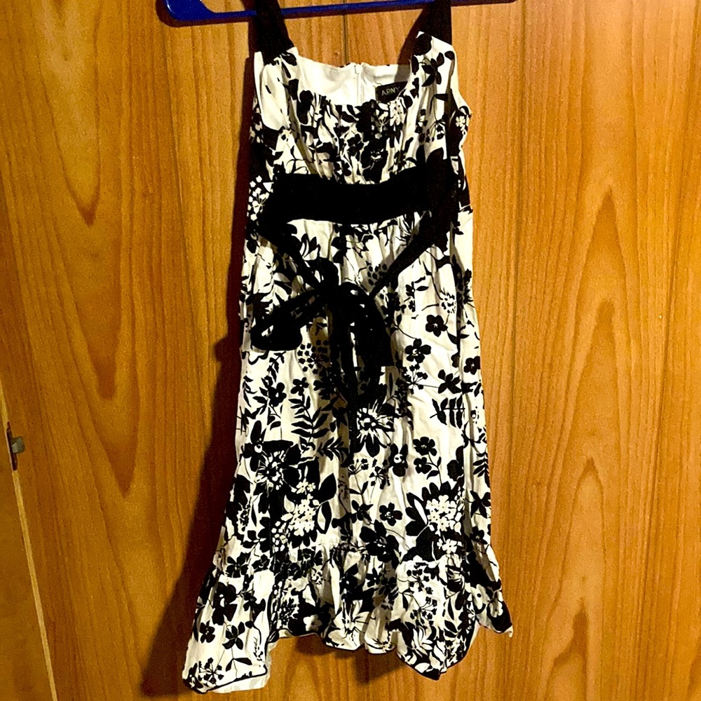 B&W Sleeveless Floral Dress